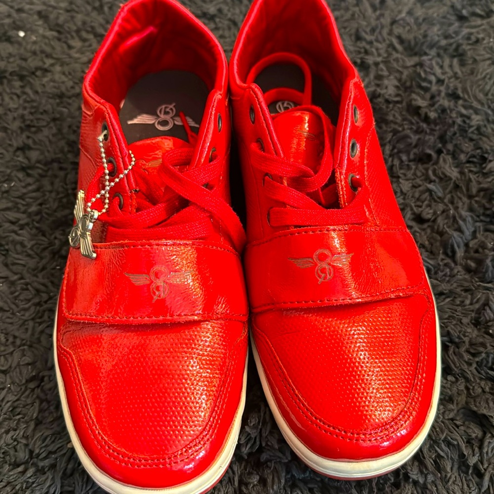 Creative Reaction retro gym shoes